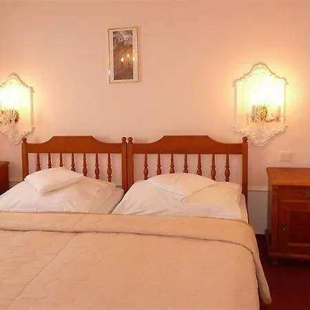 Vysehrad Otel